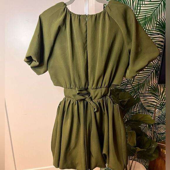 Seek The Label Olive Green Bubble Hem Mini Dress Sz M - Picture 5 of 10